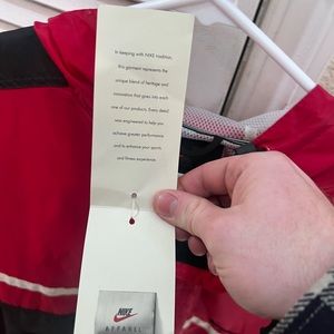 VINTAGE 90S NIKE WINDBREAKER